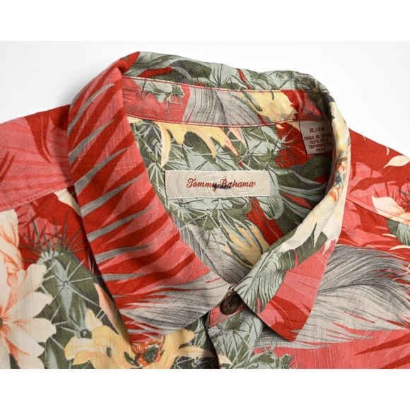 Tommy Bahama Shirt Men's XL Floral Camp Hawaiian 100% Silk Button Up Resort Wear - Picture 6 of 9